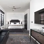 121 Floor 1 Buyout By Avantstay Entire First Floor Buyout Of 121 Sleeps 16 Apartment *
