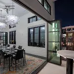 121 Floor 1 Buyout By Avantstay Entire First Floor Buyout Of 121 Sleeps 16
