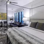 121 Floor 1 Buyout By Avantstay Entire First Floor Buyout Of 121 Sleeps 16 Nashville