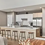 Penthouse Luxury With Pool Patio And View Walk To Broadway * Nashville