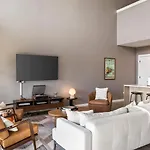 Penthouse Luxury With Pool Patio And View Walk To Broadway * Nashville