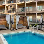 Penthouse Luxury With Pool Patio And View Walk To Broadway Holiday home *