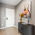 Penthouse Luxury With Pool Patio And View Walk To Broadway Holiday home