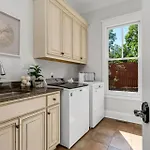 Luxe Large With Movie Room, Hot Tub, Garage * Nashville