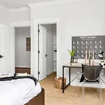 Luxe Large With Movie Room, Hot Tub, Garage * Nashville
