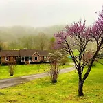 Charming Country Retreat - Birdwatcher Paradise Near Nashville