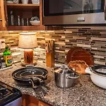 Cozy East Nash W Big Yard Holiday home *
