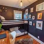 Cozy East Nash W Big Yard Holiday home *