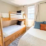 7 Min Drive To Broadway- Walkable Neighborhood Holiday home Nashville