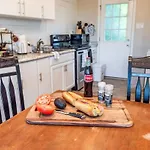 7 Min Drive To Broadway- Walkable Neighborhood * Nashville
