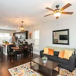 Relaxing 2 Bd 2 5 Ba Nashville Home Base