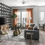 House Of Many Records - Brand New Spacious Luxury