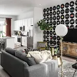 House Of Many Records - Brand New Spacious Luxury *