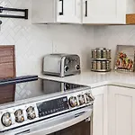 Luxury Retreat Sauna, Hot Tub & Fire Pit Holiday home Nashville