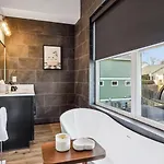 Holiday home Luxury Retreat Sauna, Hot Tub & Fire Pit Nashville