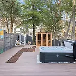 Luxury Retreat Sauna, Hot Tub & Fire Pit