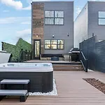 Holiday home Luxury Retreat Sauna, Hot Tub & Fire Pit *