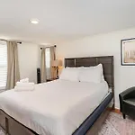 Blue Pearl - Private Backyard - Mins To Broadway