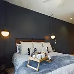 Fox On The Run-Private Balcony-12 South