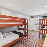 Vibrant Multi Building That Sleeps 48 With 7 Units *