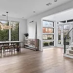 Holiday home Luxury In Hills With Garage And Walk To The Park Nashville