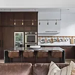 Luxury In Hills With Garage And Walk To The Park * Nashville