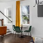 Two Adjacent Homes In 12 South And Belmont Area Sleeps 20 People Nashville