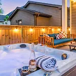 The Morrison - Karaoke Theater Backyard Oasis Holiday home