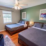 Riverside Retreat Near 5 Points
