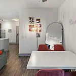 Apartment Mid-century Charm In Midtown