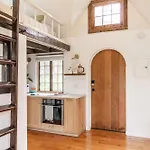 Dreamy Tiny House With Hot Tub And Garden Patio Holiday home