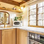 Holiday home Dreamy Tiny House With Hot Tub And Garden Patio Nashville
