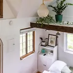 Holiday home Dreamy Tiny House With Hot Tub And Garden Patio *