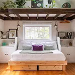 Dreamy Tiny House With Hot Tub And Garden Patio Holiday home *