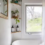Dreamy Tiny House With Hot Tub And Garden Patio Holiday home