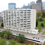 Apartment Traveling Professionals. Garage Parking. Downtown.