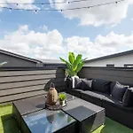 The Gambler - Pool Table Rooftop With Firepit Holiday home *