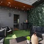 Holiday home The Gambler - Pool Table Rooftop With Firepit *
