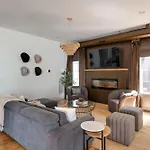 Holiday home The Gambler - Pool Table Rooftop With Firepit Nashville