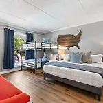 Famous Music Row 1 Bedroom With Free Parking And Pool Holiday home Nashville