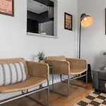 Oasis Walk To Broadway With Pool, Parking, Gym And Patio Apartment *