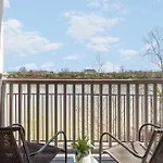 Oasis Walk To Broadway With Pool, Parking, Gym And Patio Apartment Nashville