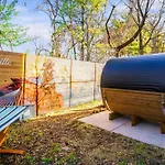 Holiday home Rooftop Hot Tub Game Barrel Sauna *