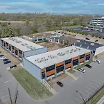 The Jubilee- New Modern Studio X 7 Mins Dwtn