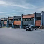 The Jubilee- New Modern X 7 Mins Dwtn Nashville