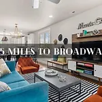 2 Chic Townhomes Near Geodis Sleeps 22
