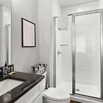 Holiday home 2 Chic Townhomes Near Geodis Sleeps 22 Nashville