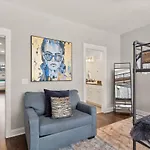 2 Chic Townhomes Near Geodis Sleeps 22 *