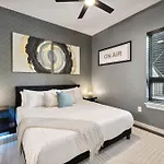 Holiday home The Sound Wave On Music Row Close To Broadway W Pool Nashville