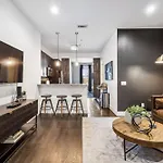 Holiday home Legends Loft Modern Near Vandy On West End